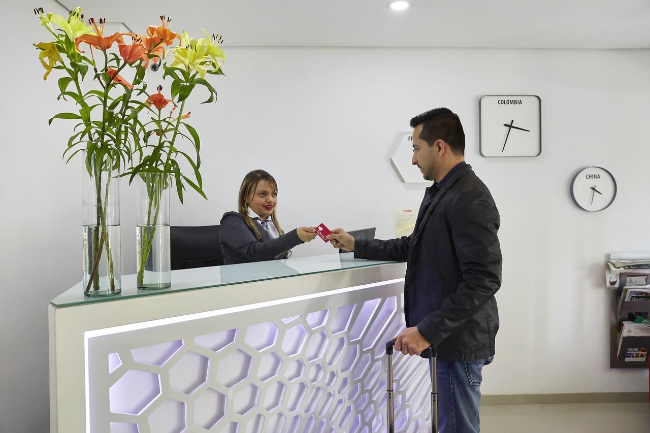 Hotel Zona A เมเดยิน ภายนอก รูปภาพ