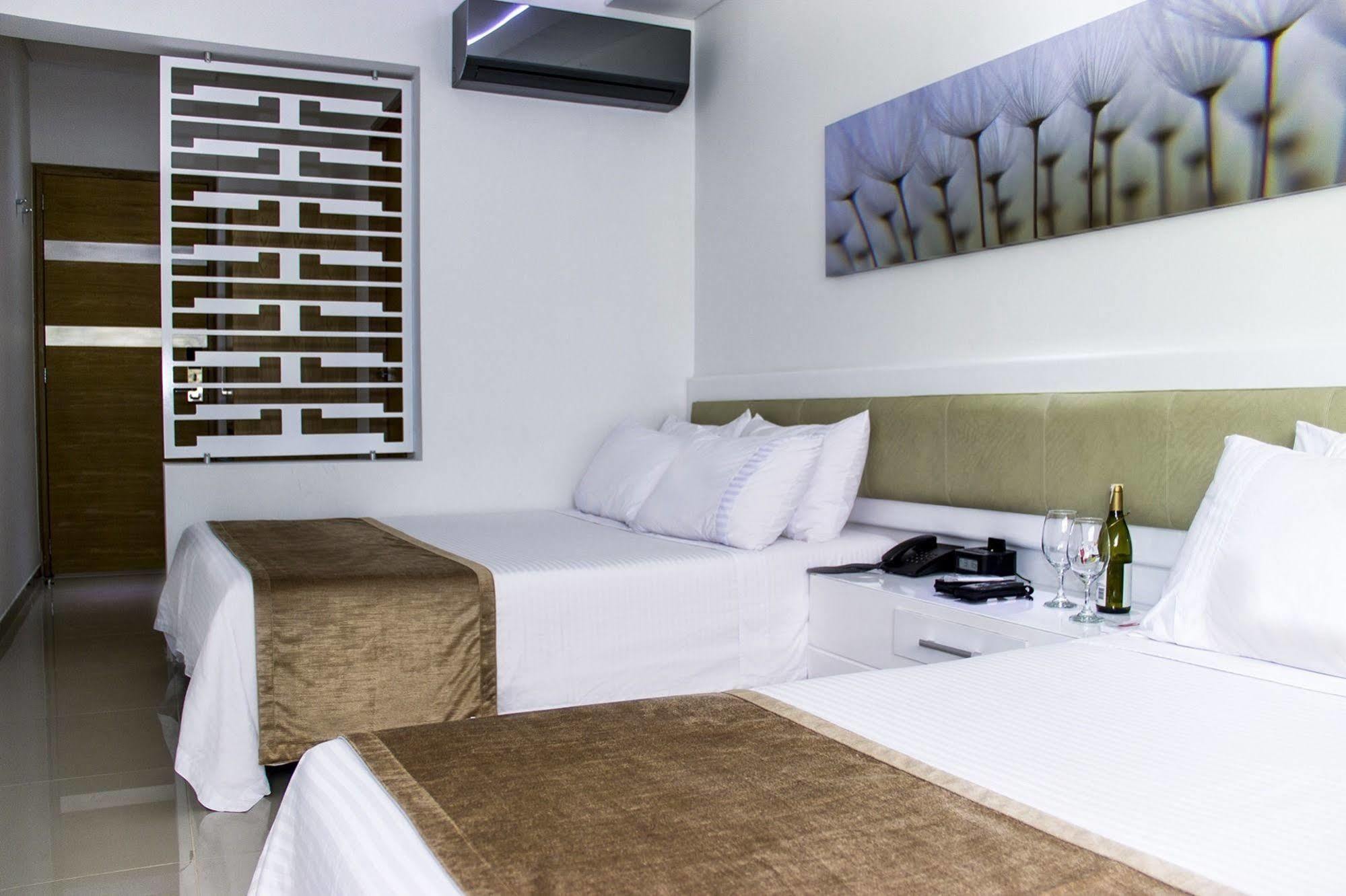 Hotel Zona A เมเดยิน ภายนอก รูปภาพ