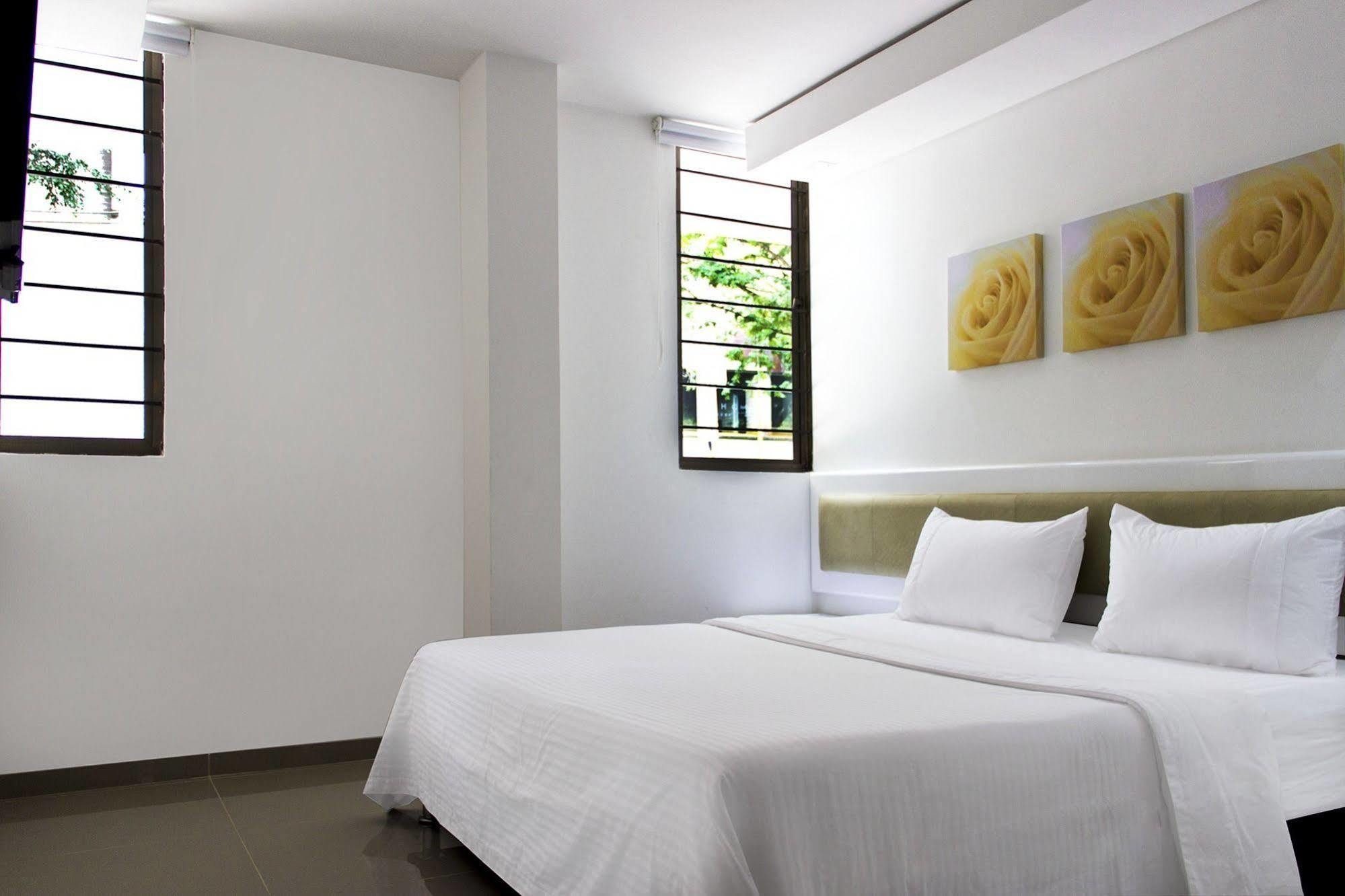Hotel Zona A เมเดยิน ภายนอก รูปภาพ